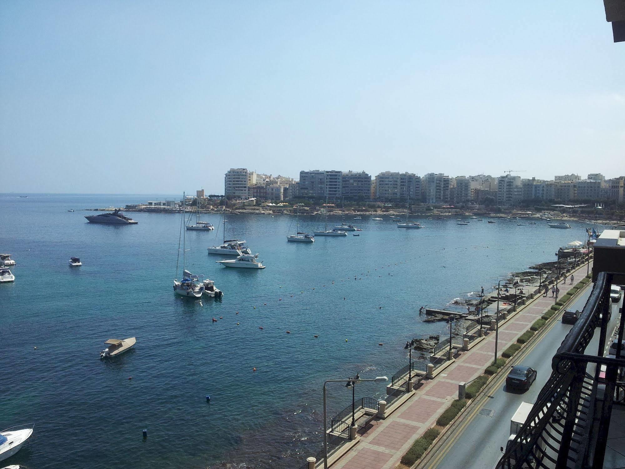 Spinola Bay Top Floor Seafront 3 Bedroom Apartment With Panoramic Sea Views - By Getawaysmalta San Ġiljan Exterior foto